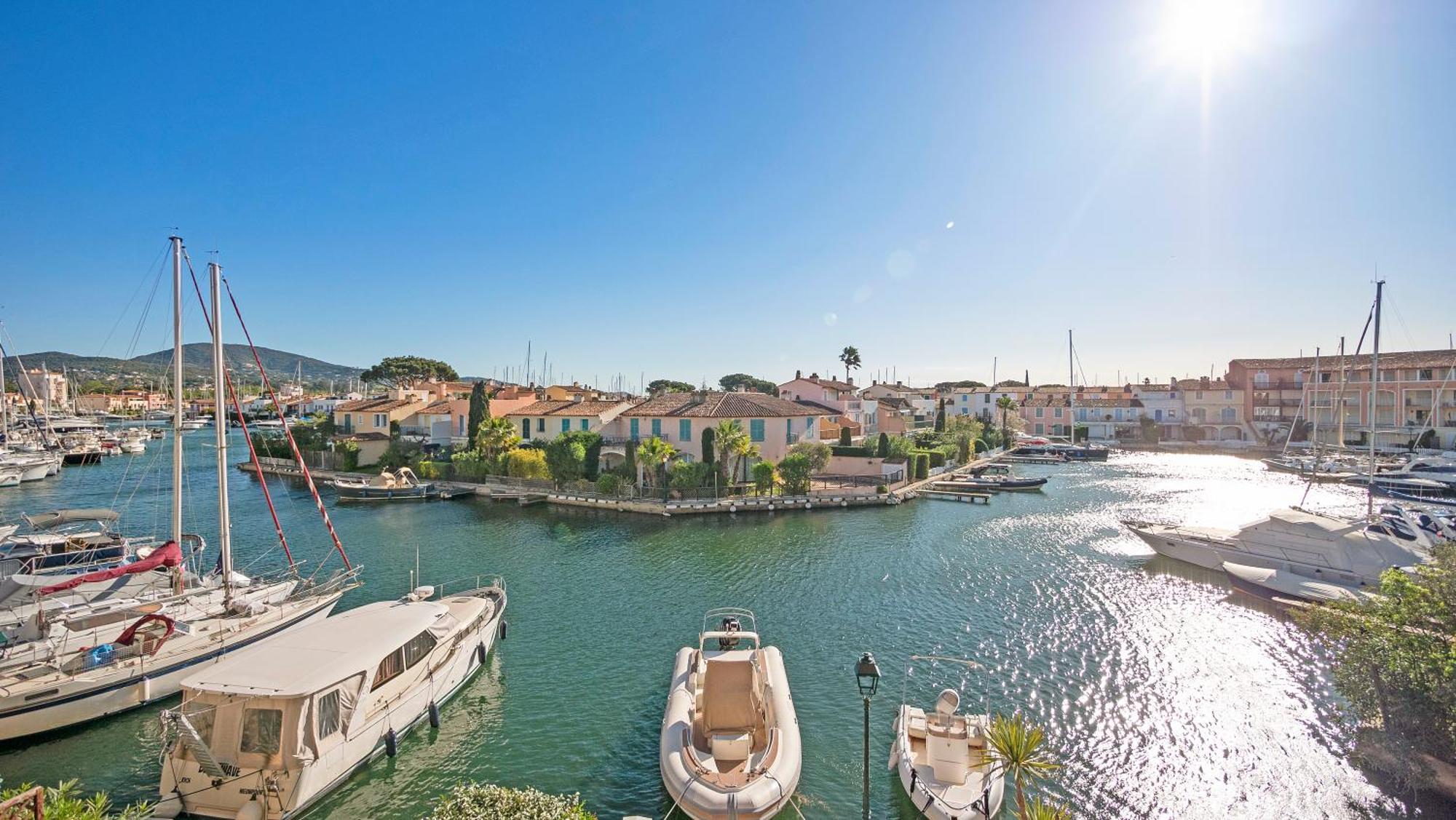 Casa Nostra, Port-Grimaud, Vue Sur Les Canaux Экстерьер фото